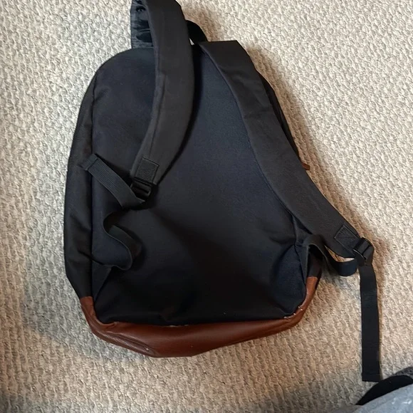 Tracker - Picture 2 of 2